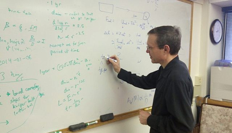Harvardlı Astrofizikçinin yıllar sonra gelen itirafı Dünya dışı uzay aracı bizi ziyaret etti Tüm ayrıntıları kitabında yazdı