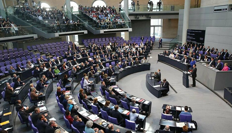 Almanya’da yolsuzlukla suçlanan milletvekilinin dokunulmazlığı kaldırıldı