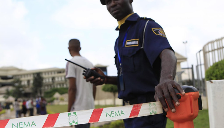 Okulu bastılar 317 öğrenciyi kaçırdılar