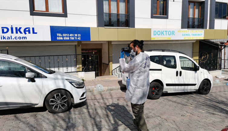 İstanbul'da silahla oynayan çocuk kendini yaraladı