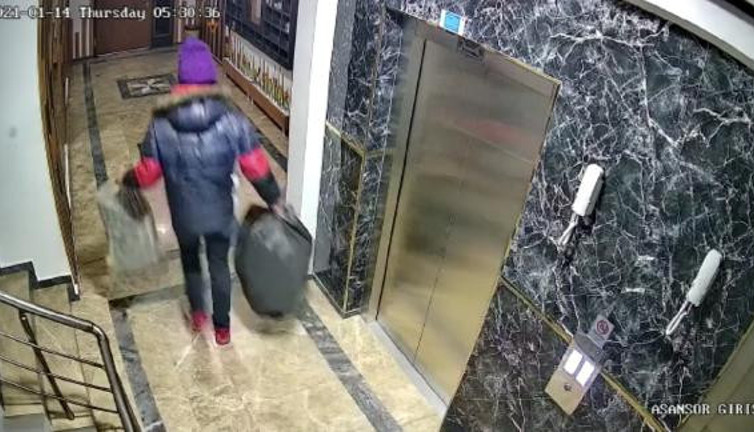 Kameralara takılan ayakkabı hırsızı yakalandı