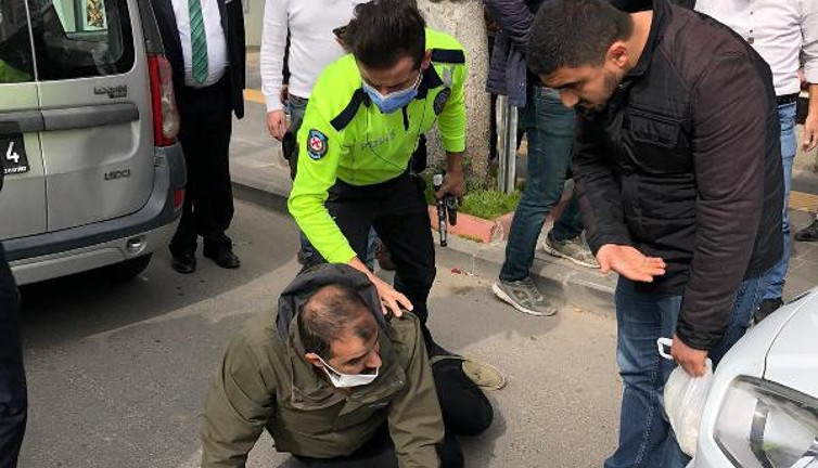 Sokak ortasında kanlı hesaplaşma. Gözünü kırpmadan 3 kişiyi aynı anda vurdu