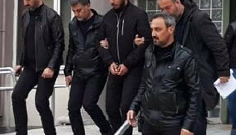 Aydın'da kadın meslektaşını öldüren polis savunmasını yarıda bıraktı. Bayıltan duruşma