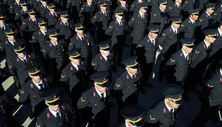 Jandarma Genel Komutanlığı’na sözleşmeli subay alınacak. JGK’ya başvuru tarihleri ne zaman. Subaylık başvurusu nasıl yapılır