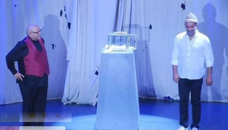 Rasim Öztekin kavuğu ona devretmişti. Şevket Çoruh'tan ustaya veda