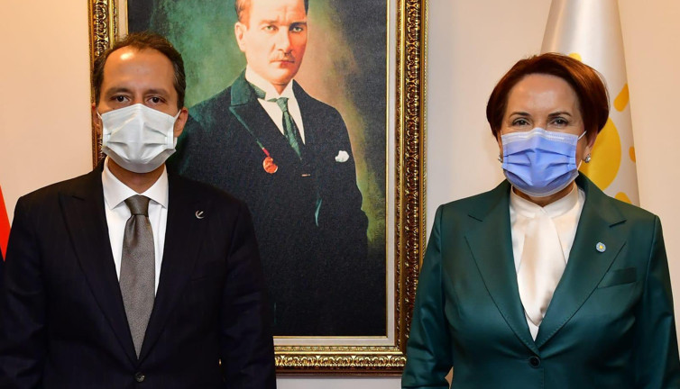 Fatih Erbakan, Meral Akşener'i ziyaret etti. Fikir teatisinde bulundular