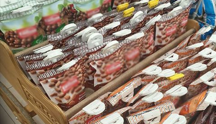 180 gram badem ile 180 gram fındığın yeni fiyatı. Utancın fotoğrafı çalınmasın diye alarm taktılar