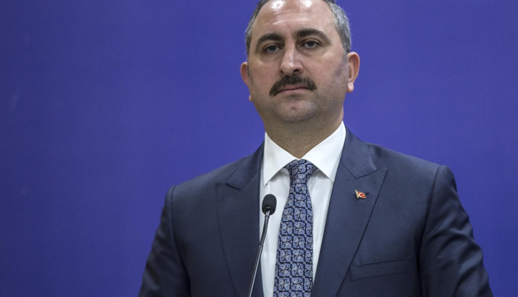 Bakan Gül'den avukat Ersin Arslan için başsağlığı