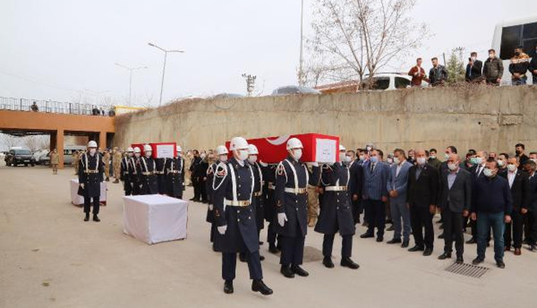 Mühimmat patlaması sonucu hayatını kaybeden 2 çocuğun cenazesi toprağa verildi