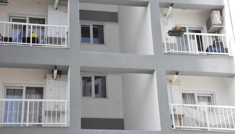 İzmir'de akademisyenleri yasa boğan ölüm. 6.kattan düşerek can verdi