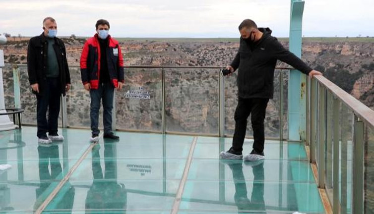 Yürümek cesaret istiyor seyredenlerin içi çekiliyor