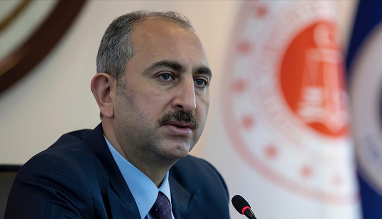 Adalet Bakanı Gül’den kadına şiddet açıklaması