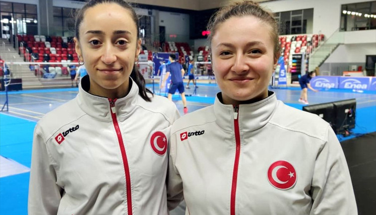 Milli badmintonculardan Polonya'da altın madalya