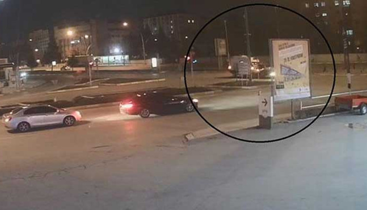 Ambulansla otomobil çarpıştı: 7 yaralı