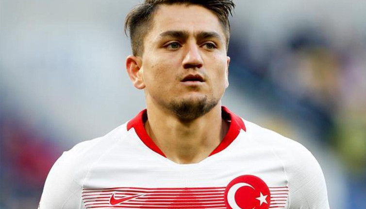 Cengiz Ünder kimdir. Cengiz Ünder kaç yaşında. Cengiz Ünder hangi takımda oynuyor