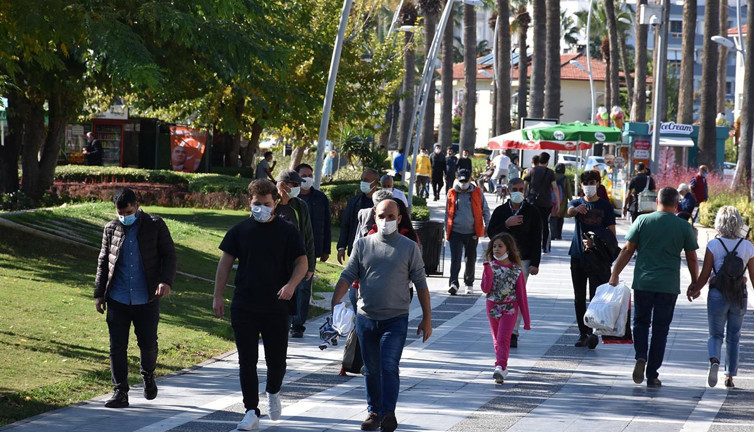 Prof. Dr. Doğan Yaşar’dan uyarı üstüne uyarı. Bağışıklığı düşürüyor koronayı tetikliyor