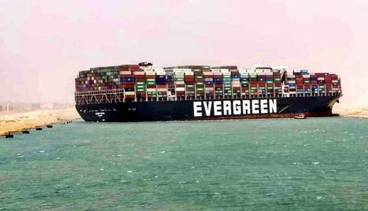 İngiliz basını 1 Nisan şakası yaptı hükümet medyası sazan gibi atladı. Sazanlığın kilosu 2.5 liraya düştü. Süveyş Kanalı’ndan İrlanda’ya tünel yapılacağına inandılar