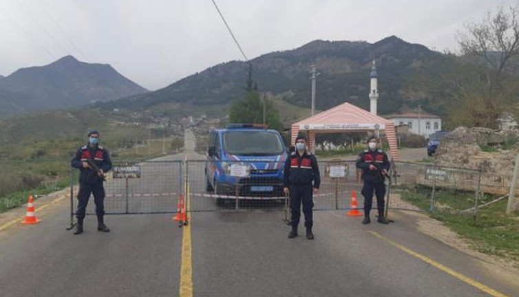 Tokat'ta bir köy karantinaya alındı (05 Nisan 2021)