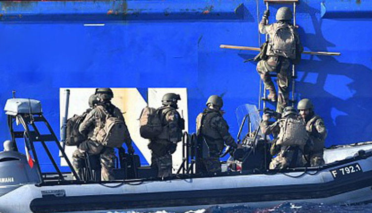 Türk gemisine Libya'da baskın yaptılar. Önce Almanlar şimdi de Fransızlar