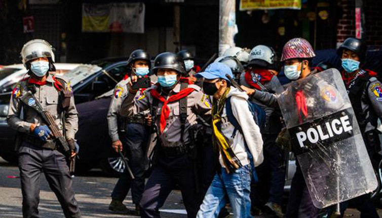 Myanmar’da 19 kişi idama mahkum edildi