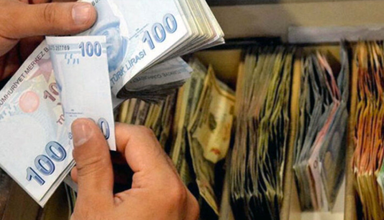 Yüksek faize rağmen ihtiyaç kredilerinde rekor artış. 2002'den bu yana ilk kez bu seviyeye ulaştı