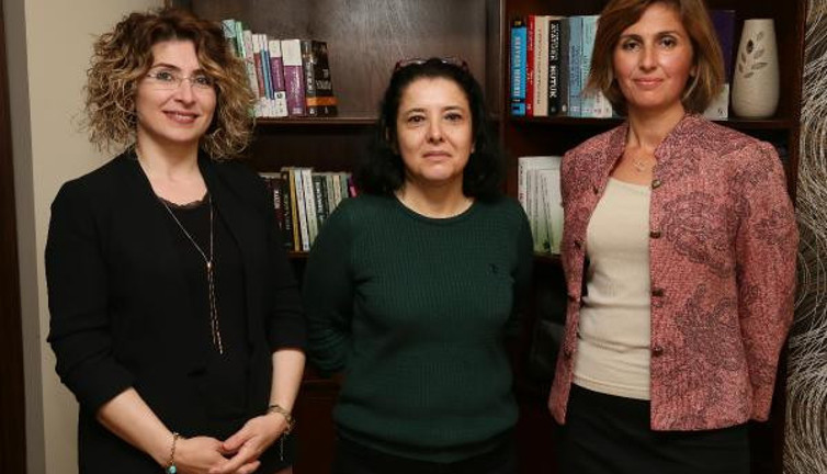 Çantasını x-ray cihazından geçirmeyen avukatlara ceza