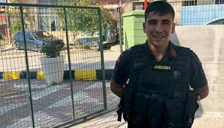 Akhisar'da uzman çavuş intihar etti