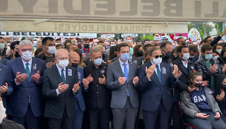 İsmail Uygur toprağa verildi