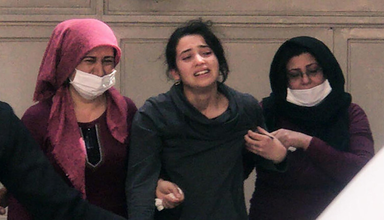 1,5 yaşındaki Muhammed’i televizyon öldürdü. Annenin ağıt sesleri yürek dağladı