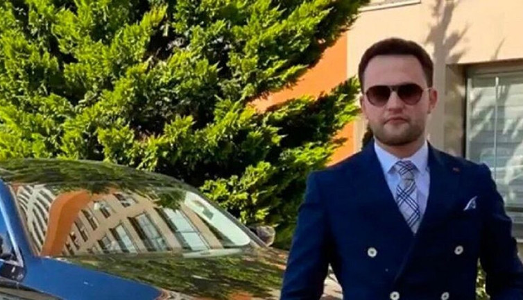 İşte AKP'li Kürşat Ayvatoğlu'nun harcadığı milyonlar. MHP'li Belediye Başkanı dosyayı açtı