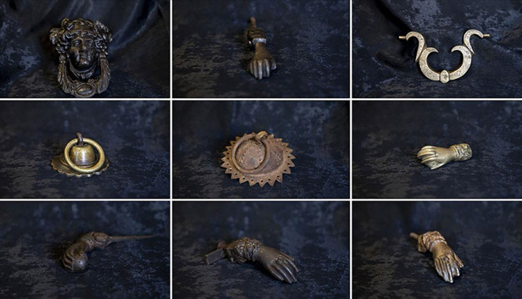 Kapı tokmaklarıyla böyle mesajlaşıyorlarmış