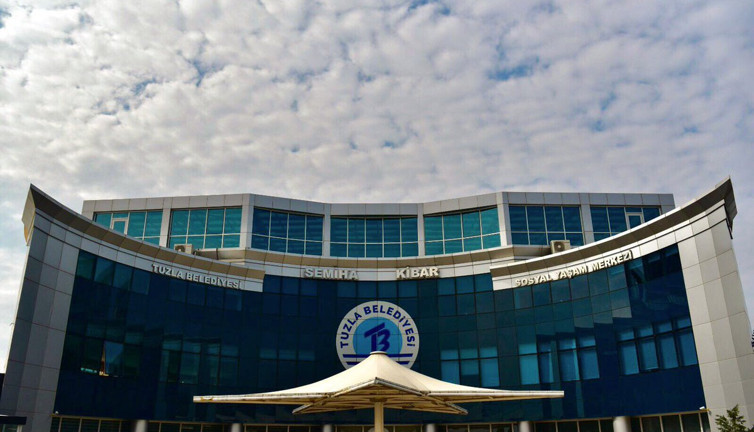 Tuzla Belediyesi'nde ihalelerin yüzde 84'ü adrese teslim