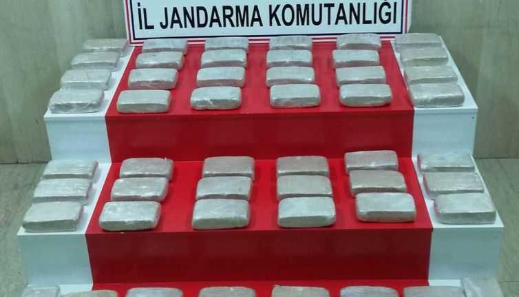 51 kilo eroini köpek buldu