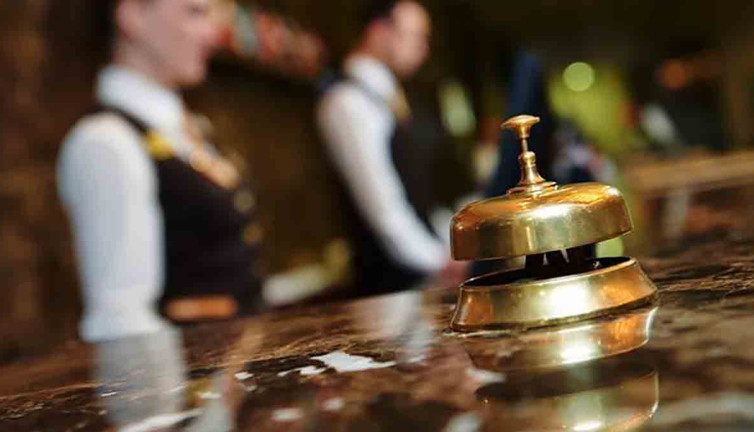 Alkol yasağının ilk etkisi turizmden geldi. Tam kapanma öncesi iptaller gelmeye başladı