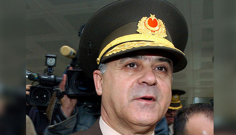 Kozmik Oda Kumpası’nda hiç konuşulmayan isim sırlarıyla öldü