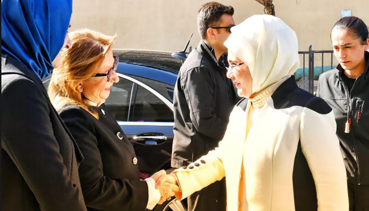 İsmail Saymaz ortaya çıkardı. Emine Erdoğan'a gelen Ruhsar Pekcan ihbarı. Göz göre göre bakan yapılmış