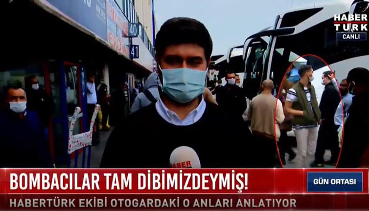 Otogar bombacıları Habertürk TV canlı yayınında kadraja girdi. Meğer burunlarının dibindelermiş