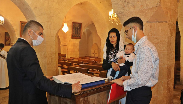 Mardin'de Paskalya Bayramı korona önlemleriyle kutlandı