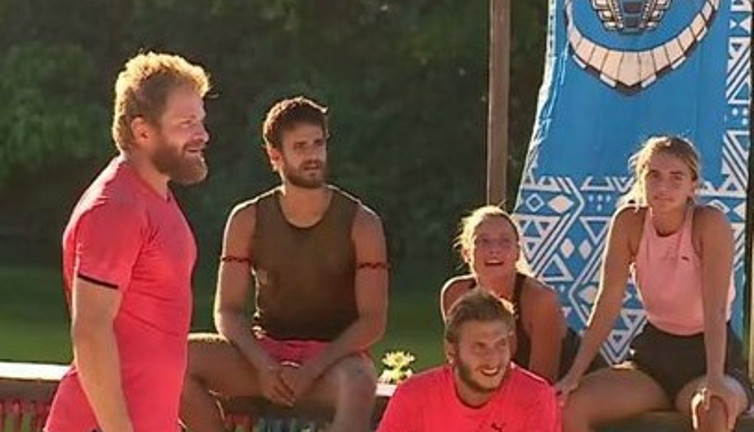 Survivor'a delikanlı gerginliği damga vurdu. Acun Ilıcalı yarışmacıları uyardı