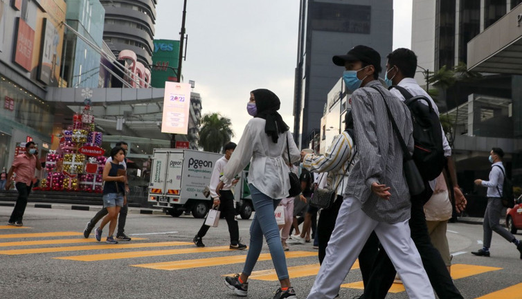 Malezya'da kısmi sokağa çıkma yasağı ilan edildi