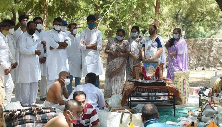 Hindistan'da vaka sayısı 14 günün en düşük seviyesinde