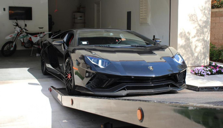 ABD'de 4 bankayı dolandırdı. Korona parasıyla lüks yaşam sürdü