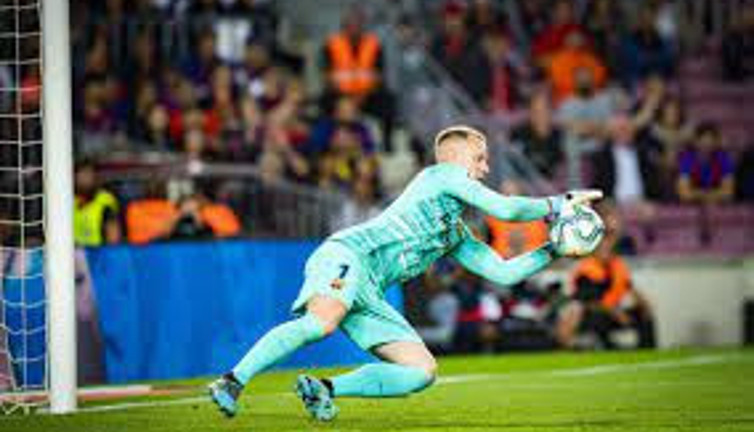 Ter Stegen kötü haberi duyurdu