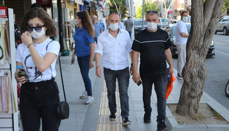 Maskelerinizi yaza hazırlayın. Uzmanından kritik uyarı