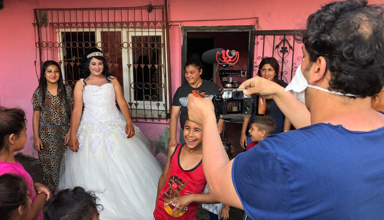 Conolar belgesel oluyor