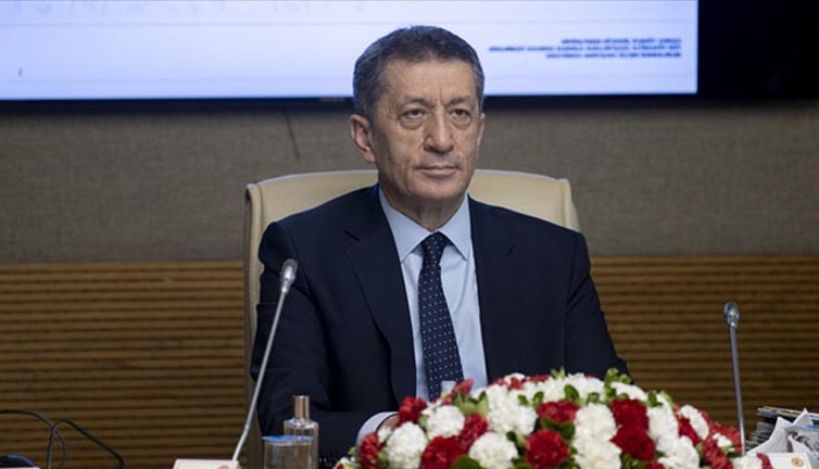 Selçuk: Okulların eylül başında açılmasını istiyoruz