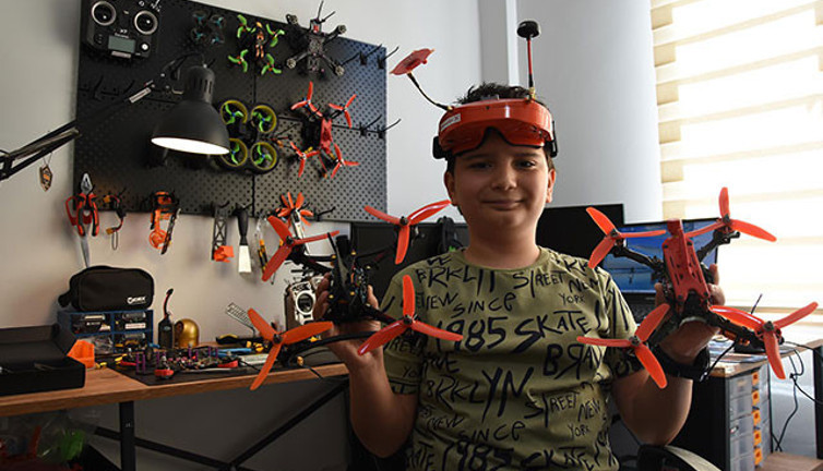 11 yaşındaki Doruk tasarladığı drone ile TEKNOFEST finaline kaldı