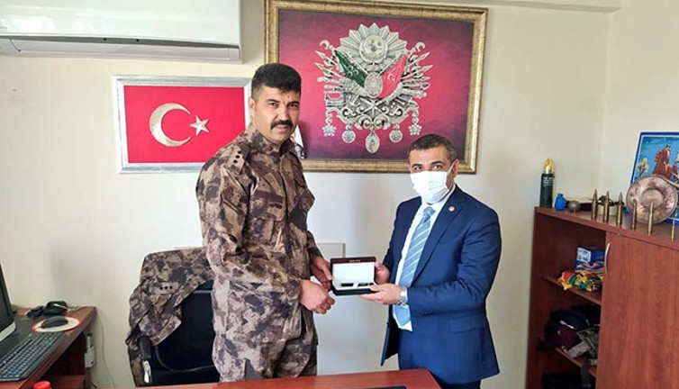 Makam odasına Atatürk fotoğrafı konmadı. MHP’li vekilin ziyaretinde ortaya çıktı