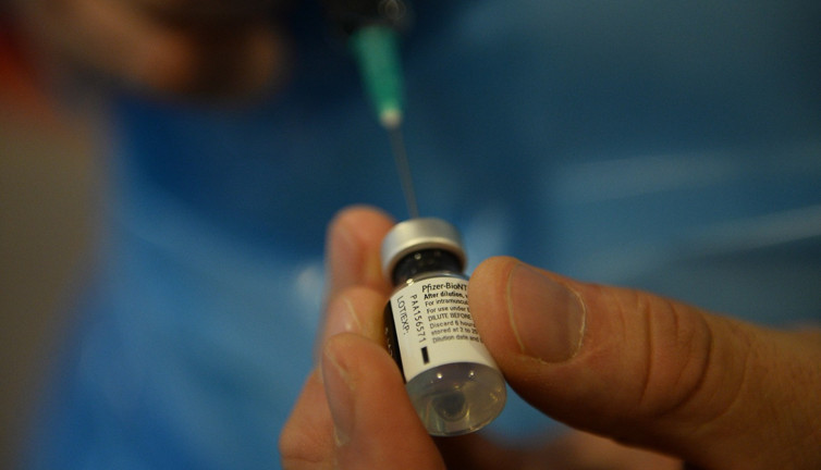 Sırbistan'da BioNTech-Pfizer aşısına 12-15 yaş grubu için onay