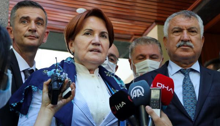 Meral Akşener Adana’da Zeydan Karalar’ı ziyaret etti